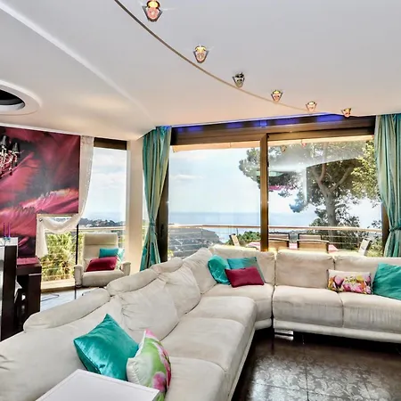 V&v Lloret- Luxury